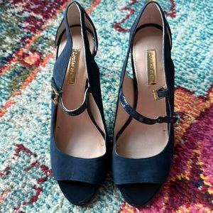NEW SUEDE BEAUTIFUL Louise et Cie heels💙